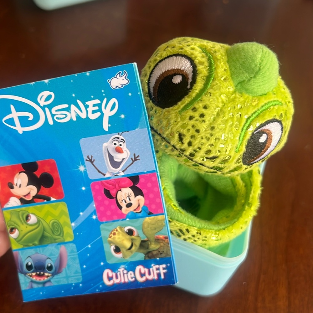 Pascal Cutie Cuff